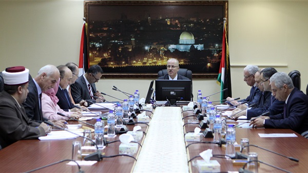 Cabinet reaffirms support to President Abbas, outcomes of PLO Central Council 30th session