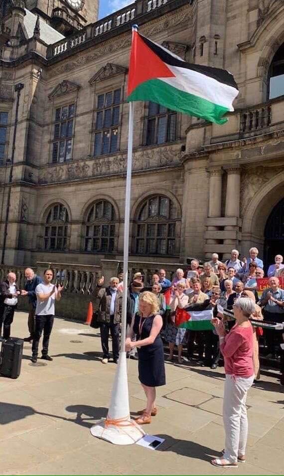 A British city recognizes Palestine as a full Sovereign state, raises its flag