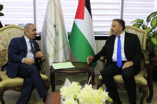 PM says official media plays an important role in disseminating the Palestinian narrative