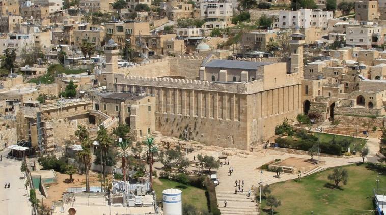 Israeli forces steal archaeological artifacts from Hebron-district town