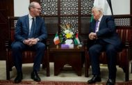 President Abbas discusses latest developments with Ireland's foreign minister