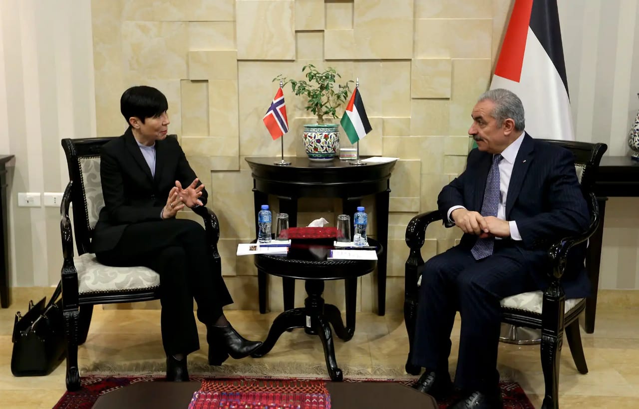 Premier meets Norway’s foreign minister, discusses political situation