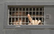 Israeli jailers infected with coronavirus, says Prisoners Commission