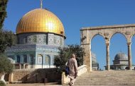 Islamic Waqf, officials warn Israel is on verge of changing status quo at Al-Aqsa Mosque
