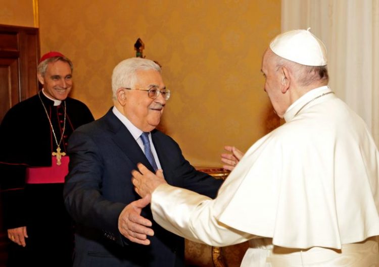 President Abbas wishes Pope Francis a Merry Christmas