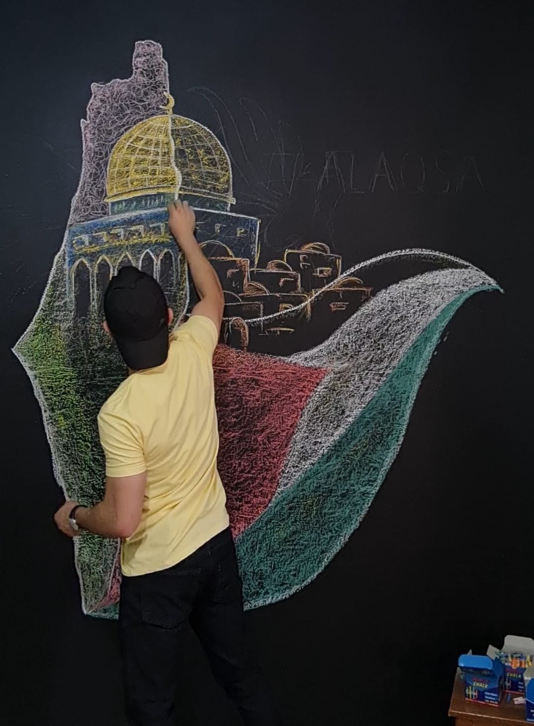 Mahmoud Abu Aljarayish, and the love of Palestine in art
