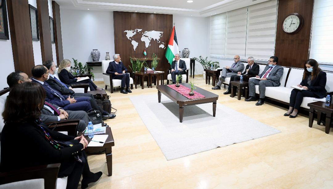 PM Shtayyeh, World Bank officials discuss increasing support to Palestine