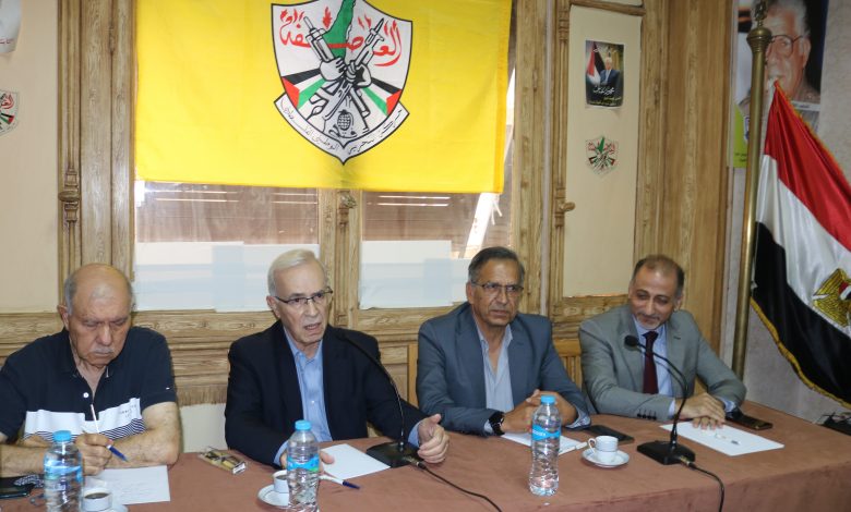 Dr. Samir Al-Rifai meets Fatah cadres and the Palestinian community in Egypt