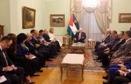 President Abbas meets Egyptian chief editors, senior writers, and journalists in Cairo
