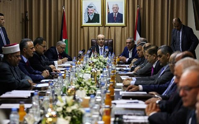 Cabinet welcomes UN adoption of five resolutions in favor of Palestinians