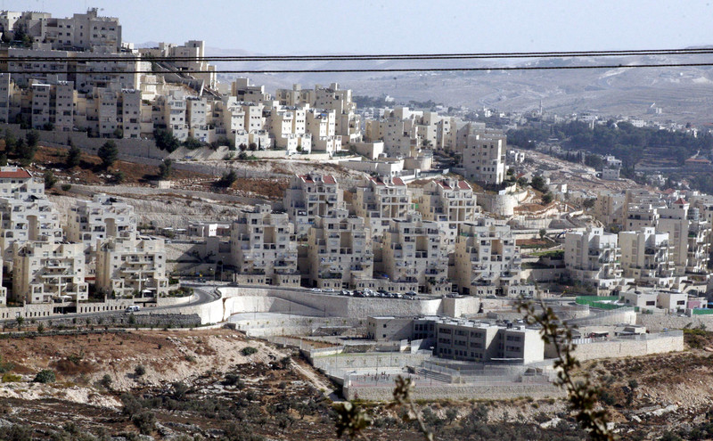 New Israeli settlement road in south of the West Bank to eat up over 2000 dunums of Palestinian land