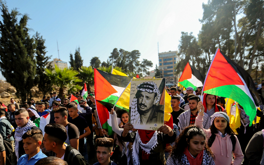 Palestinians mark 15th anniversary for death of Palestinian leader Yasser Arafat