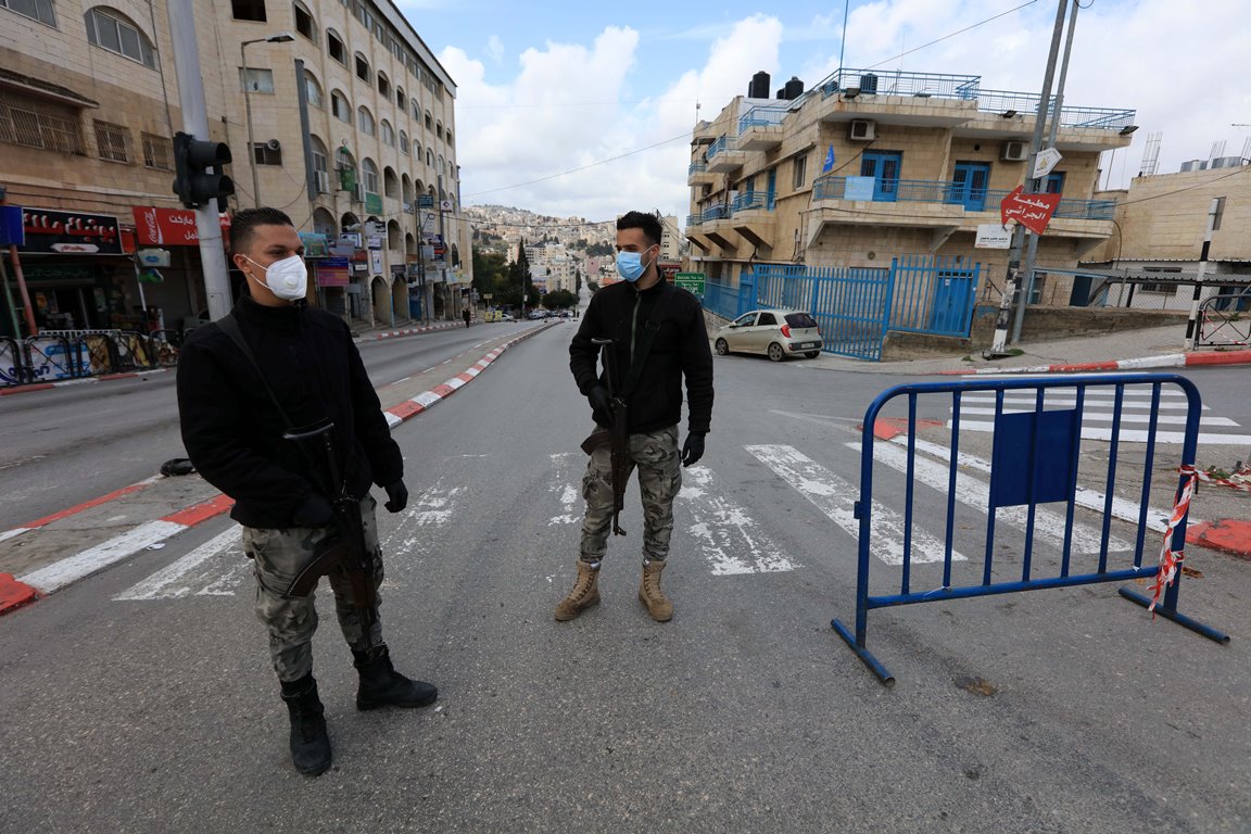 Life comes to a standstill in West Bank as anti-corona curfew, lockdown go into effect