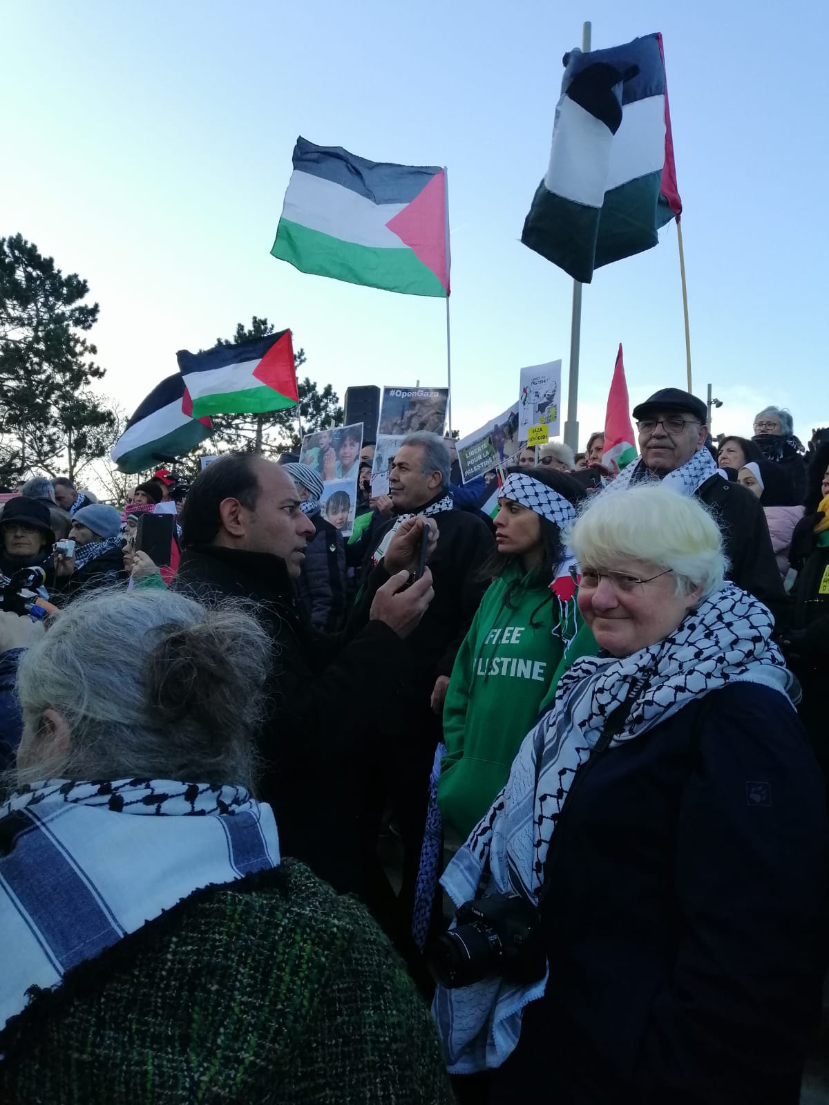 Palestinian community in Denmark rally to show support for Lebanon after Beirut explosion