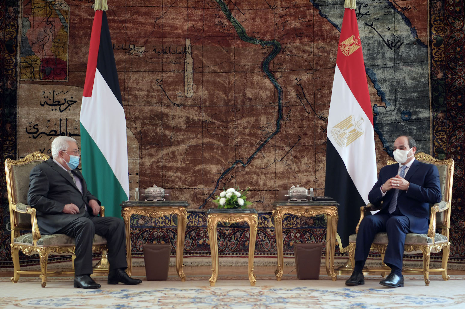 During their summit meeting, Egypt’s Sisi affirms to President Abbas support for just Palestinian cause