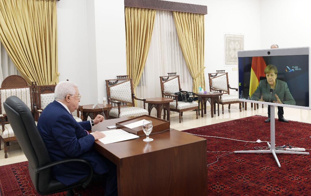 President Abbas, Germany’s Merkel discuss latest developments in Palestine