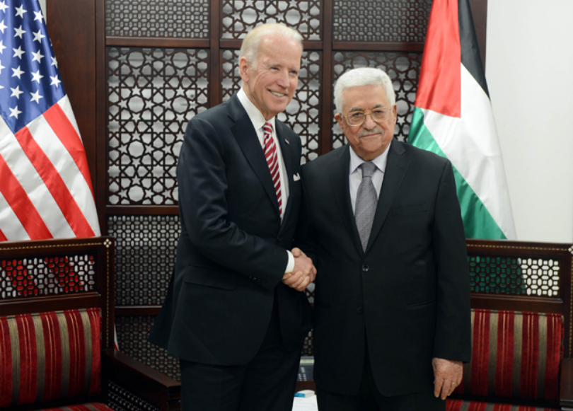 President Abbas receives a letter from US President Biden