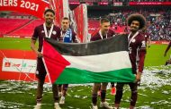 Leicester city soccer players raise Palestinian flag after UK cup victory