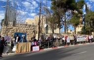 Three Sheikh Jarrah families get a court order temporarily suspending their eviction from their homes
