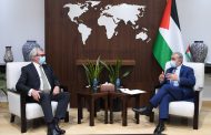 Prime Minister Shtayyeh meets senior Norwegian diplomat over difficult financial situation